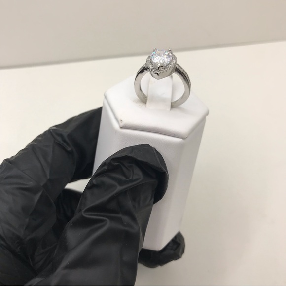 MARQUISE PRINCESS CUT BRIDAL WEDDING RING - Picture 3 of 8